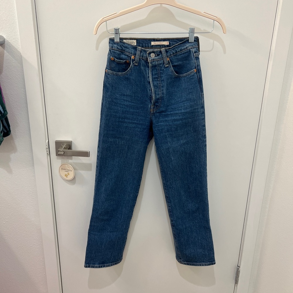 Levi’s Ribcage Straight Ankle jeans